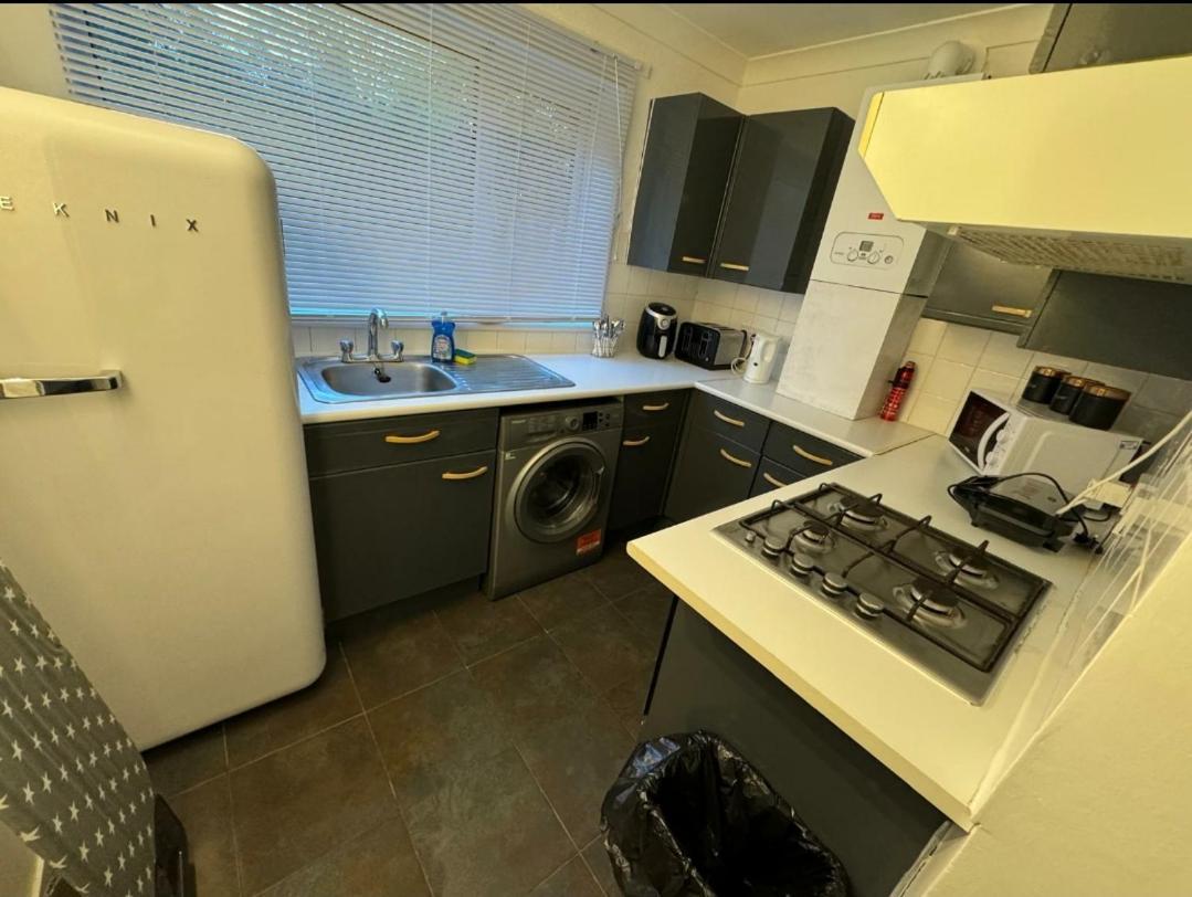 Lovely 2-Bed Apartment In Knowle Solihull Zewnętrze zdjęcie