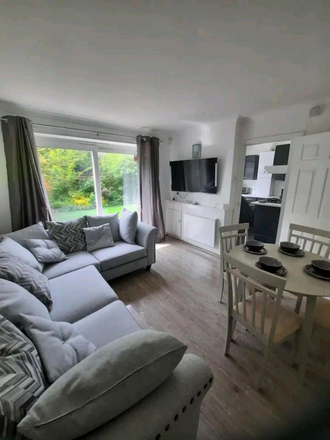 Lovely 2-Bed Apartment In Knowle Solihull Zewnętrze zdjęcie